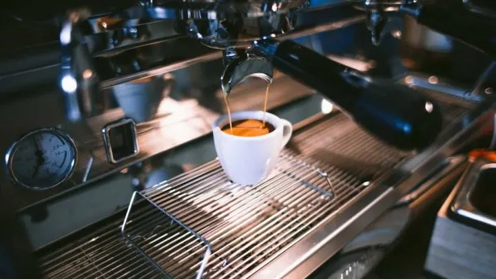 machine filling coffee