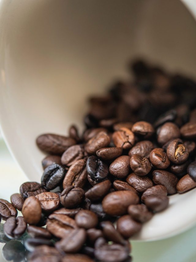 Low Acid Coffee (Here’s What You Should Know)