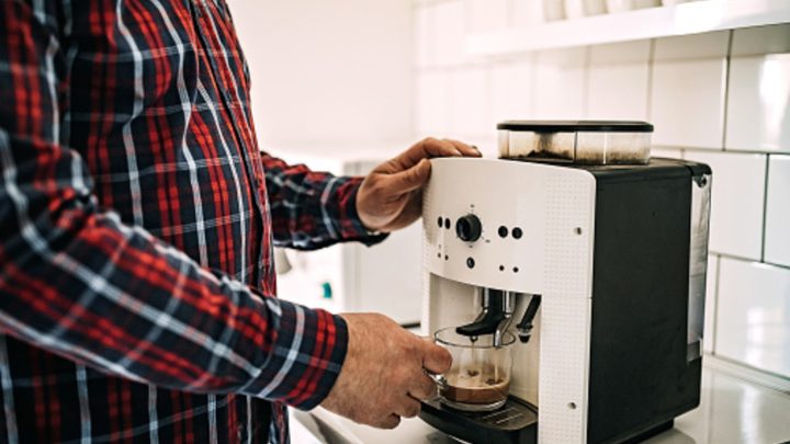 Best Coffee Makers For Seniors (Top Picks)